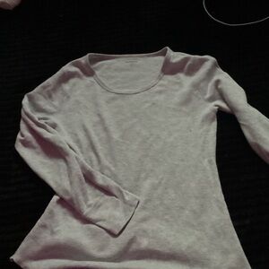 Long sleeve grey shirt